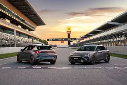 Die neuen Leon-Modelle zählen zu den stärksten Fronttrieblern der Marke: 499 Exemplare beim VZ TCR sorgen für Exklusivität und Rennsport-Feeling. - © Guillem Hernandez/Cupra/dpa-tmn