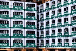 Veltins geh&ouml;rt zu den beliebtesten Biermarken in Deutschland. - &copy; David Inderlied/dpa