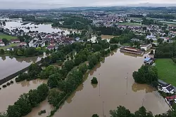 Teile von Meckenbeuren im S&uuml;den Baden-W&uuml;rttembergs sind &uuml;berschwemmt. - &copy; Felix K&auml;stle/dpa