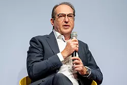 Dobrindt sprach mit Blick auf die Ampel von einem geerbten Problem. - &copy; Fabian Sommer/dpa