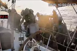 Die israelische Milit&auml;raktion gegen die Global Sumud Flotilla aus mehr als 40 privaten Motor- und Segelbooten dauerte die ganze Nacht &uuml;ber bis zum Morgen an. - &copy; Uncredited/Global Sumud Flottilla/AP/dpa