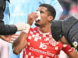 Bei der Partie zwischen Mainz und Bochum gab es viele Verletzungsunterbrechungen. - © Torsten Silz/dpa