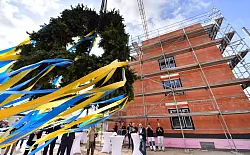 Wohnungen in Städten sind gefragt. - © Martin Schutt/dpa-Zentralbild/dpa