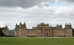 Blenheim Palace ist der Geburtsort des früheren britischen Premiers Winston Churchill. (Archivfoto) - © Joe Giddens/PA Wire/dpa