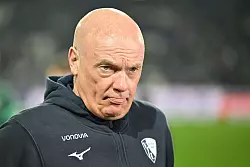 Bochums Trainer Uwe R&ouml;sler. - &copy; Swen Pf&ouml;rtner/dpa