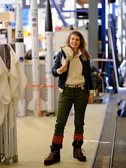 Rabea Rogge freut sich auf den Flug. - © Peter Balicki/melter.ch /dpa