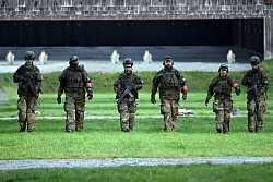 Verpflichtende Musterungen wollen die Grünen - mehr Pflicht beim Wehrdienst aber erst einmal nicht. - © Federico Gambarini/dpa