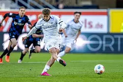 Grodowski brachte Bielefeld fr&uuml;h in F&uuml;hrung. - &copy; David Inderlied/dpa