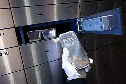 Auch Silber wird immer teurer. - &copy; Sven Hoppe/dpa