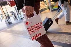 Bei vielen Arbeitgebern kommen Tarifvertr&auml;ge zum Leidwesen der Gewerkschaften nicht in die T&uuml;te (Archivbild). - &copy; Thomas Banneyer/dpa