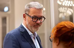 Nach fast 80 Jahren verlieren die Sozialdemokraten ihre einstige &laquo;Herzkammer&raquo; Dortmund an die CDU. - &copy; Dieter Menne/dpa