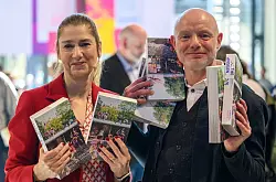 Die große Eröffnungsfeier am 18. Januar fest im Blick: Die Geschäftsführer der Kulturhauptstadt gGmbH, Andrea Pier und Stefan Schmidtke (Archivbild) - © Hendrik Schmidt/dpa