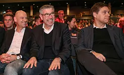 Fischer (M.) und Ruhnert (r.) prägten den Club. - © Andreas Gora/dpa