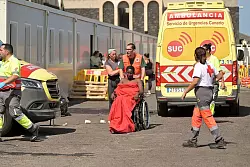 An Bord des Bootes waren viele Frauen und Kinder. - © Europa Press Canarias/EUROPA PRESS/dpa