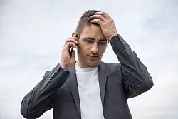 Wie war das noch gleich? Wer sich nach einiger Zeit an einen Tathergang erinnern möchte, hat es ohne Notizen in der Regel schwer. - © Christin Klose/dpa-tmn