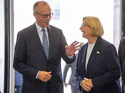 Merz bekennt sich zur deutschen Stahlindustrie - &copy; Harald Tittel/dpa