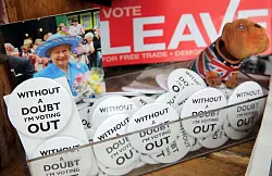 Fast zehn Jahre ist es her, dass die Briten in einem Referendum mit knapper Mehrheit f&uuml;r den EU-Austritt ihres Landes stimmten. (Archivbild) - &copy; picture alliance / dpa