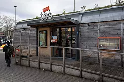 Die Kette Teo gehört zu dem Einzelhandelsunternehmen Tegut. - © Boris Roessler/dpa