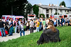 Der ICE 90 &laquo;Donauwalzer&raquo; nach Hamburg war in einem Eisenbahntunnel stehengeblieben. - &copy; Max Slovencik/APA/dpa