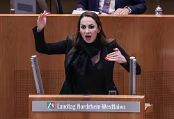 Die AfD-Abgeordnete Enxhi Seli-Zacharias warf Fluchtministerin Paul (Gr&uuml;ne) vor, sie versuche, sich kurz vor der Bundestagswahl als &laquo;Abschiebe-K&ouml;nigin&raquo; zu inszenieren. - &copy; Oliver Berg/dpa