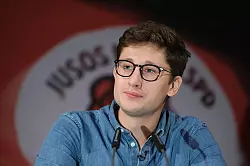 Juso-Chef T&uuml;rmer geht mit der Parteif&uuml;hrung hart ins Gericht. - &copy; Sebastian Willnow/dpa