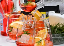 Einige Bars haben sich mittlerweile komplett auf alkoholfreie Cocktails spezialisiert. - &copy; Jens Kalaene/dpa