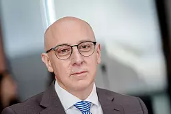 Sinan Selen ist seit dem 8. Oktober Präsident des Bundesamtes für Verfassungsschutz. Vorher war er Vizepräsident der Sicherheitsbehörde. (Archivbild) - © Kay Nietfeld/dpa