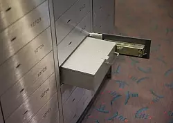 Was liegt eigentlich in Ihrem Schlie&szlig;fach? Das Finanzamt k&ouml;nnte sich beginnen, daf&uuml;r zu interessieren, wenn es zu einem unerwartet gro&szlig;en Versicherungsfall kommt. - &copy; picture alliance / dpa