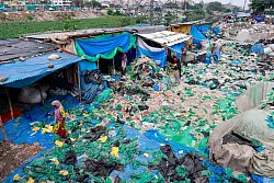 Die wichtigsten gesundheitssch&auml;dlichen Auswirkungen des Plastikzyklus sind den Daten zufolge globale Erw&auml;rmung und Feinstaub. (Archivbild) - &copy; Suvra Kanti Das/ZUMA Press Wire/dpa