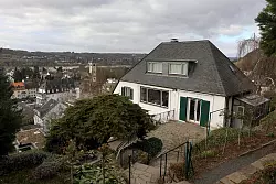 In sein Haus in Rh&ouml;ndorf bei Bonn lud Adenauer 1949 Parteigr&ouml;&szlig;en ein, um seine Nominierung zum Bundeskanzler sicherzustellen. (Archivbild) - &copy; Oliver Berg/dpa