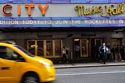 Seit den 1930er Jahren tritt die Truppe in der Radio City Music Hall in Manhattan auf. - &copy; Christina Horsten/dpa