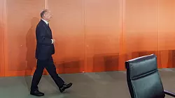 Zum Schluss darf sich Kanzler Scholz noch ein paar Songs wünschen. (Archivbild) - © Michael Kappeler/dpa