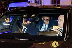 F&uuml;r Bundeskanzler Friedrich Merz w&auml;re es ein Debakel, wenn der von ihm unterst&uuml;tzte Vorschlag scheitert. (Archivbild) - &copy; Geert Vanden Wijngaert/AP/dpa