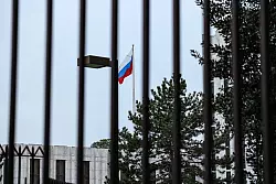 Auch die Botschaft Russlands in Washington arbeitete zuletzt mit Minimalbesetzung. (Archivbild) - © Valerie Plesch/dpa