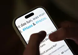 Soziale Medien gef&auml;hrden Experten zufolge die Demokratie. (Archivbild) - &copy; Marcus Brandt/dpa