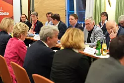 Arbeitgeber und die Gewerkschaft IG Metall haben sich auf einen Tarifabschluss f&uuml;r die deutsche Metall- und Elektroindustrie verst&auml;ndigt. - &copy; Marcus Brandt/dpa