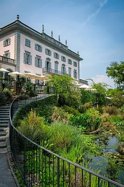 Früher privates Anwesen, heute ein Hotel: Villa Emden. - © Florian Sanktjohanser/dpa-tmn