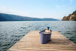 Sicherer als im See: das kalte Bad im Zuber. - &copy; Michael Stabentheiner/K&auml;rnten Werbung GmbH/dpa-tmn