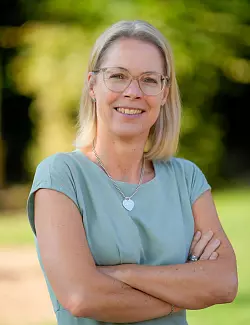 Tanja Voßen ist Gebietsleiterin beim Kita-Träger pro multis in Mönchengladbach. - © Kirsten Neumann/dpa-tmn