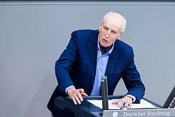 Albrecht Glaser (AfD). (Archivbild) - © Christoph Soeder/dpa