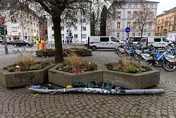 Die Ermittler vermuten eine psychische Erkrankung bei dem Autofahrer. - &copy; Christian Lademann/dpa