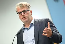 F&uuml;r medizinisches Cannabis kommen nur wenige Patienten infrage, sagte der Vorsitzende der Haus&auml;rzte, Markus Beier. - &copy; Britta Pedersen/dpa