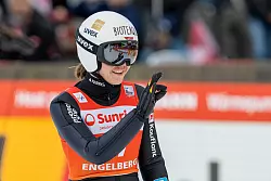 Agnes Reisch sieht noch viel Potenzial beim Zuschauerzuspruch im Frauen-Skispringen. - &copy; Urs Flueeler/KEYSTONE/dpa