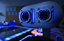 In Arnstadt werden Batteriezellen produziert und auch getestet. - © Martin Schutt/dpa