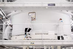 Die Produktion an den Standorten wird hochgefahren. - &copy; Hauke-Christian Dittrich/dpa