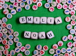 In Nordrhein-Westfalen sind Emilia und Noah die beliebtesten Vornamen für Babys. (Foto Illustration) - © Sven Hoppe/dpa