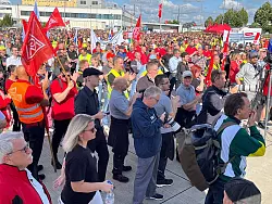 Auch in Schweinfurt gab es Protest. - &copy; IG Metall/dpa