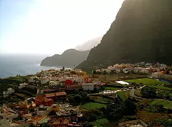 La Gomera: Nur per Fähre von Teneriffa erreichbar, aber durchaus eine Reise wert. - © Ina Brzoska/dpa-tmn