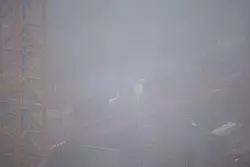 Die deutsche Wirtschaft steckt in der Rezession, das Baugewerbe schwächelt - © Rolf Vennenbernd/dpa