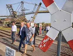 Bundeskanzler Scholz bei einem Wahlkampftermin in der N&auml;he von Leipzig. - &copy; Jan Woitas/dpa